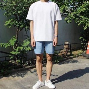 Áo thun boxy là gì? Thời trang cá tính tại Windmills